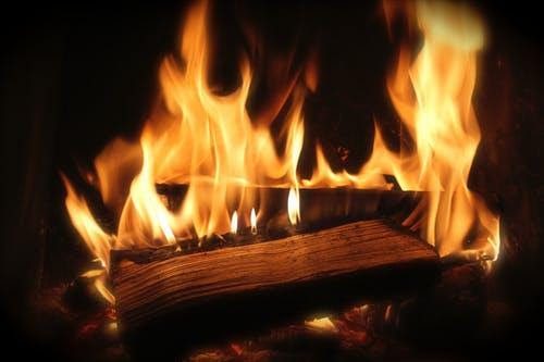 6 Reasons to Install a Fireplace this Winter