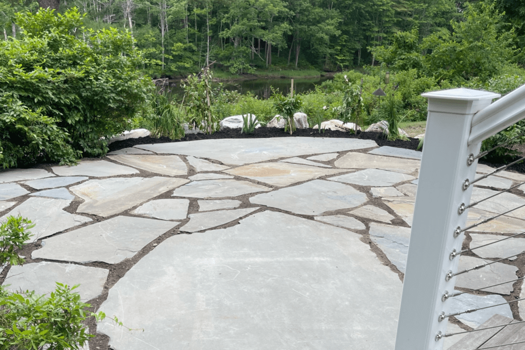 Flagstone patio idea