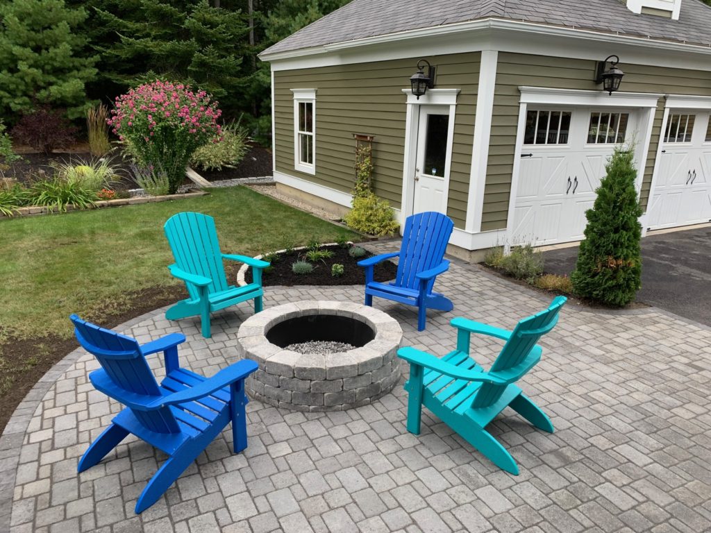 Fire pit with chairs