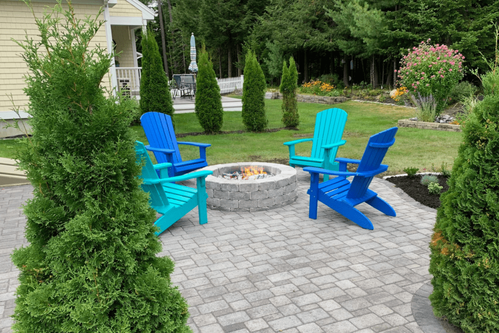 Backyard fire pit design