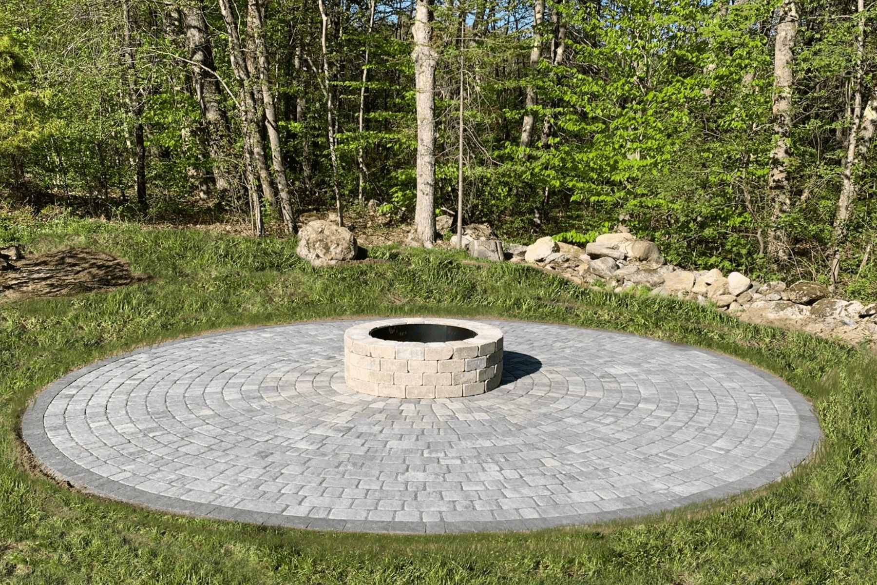 circular fire pit patio