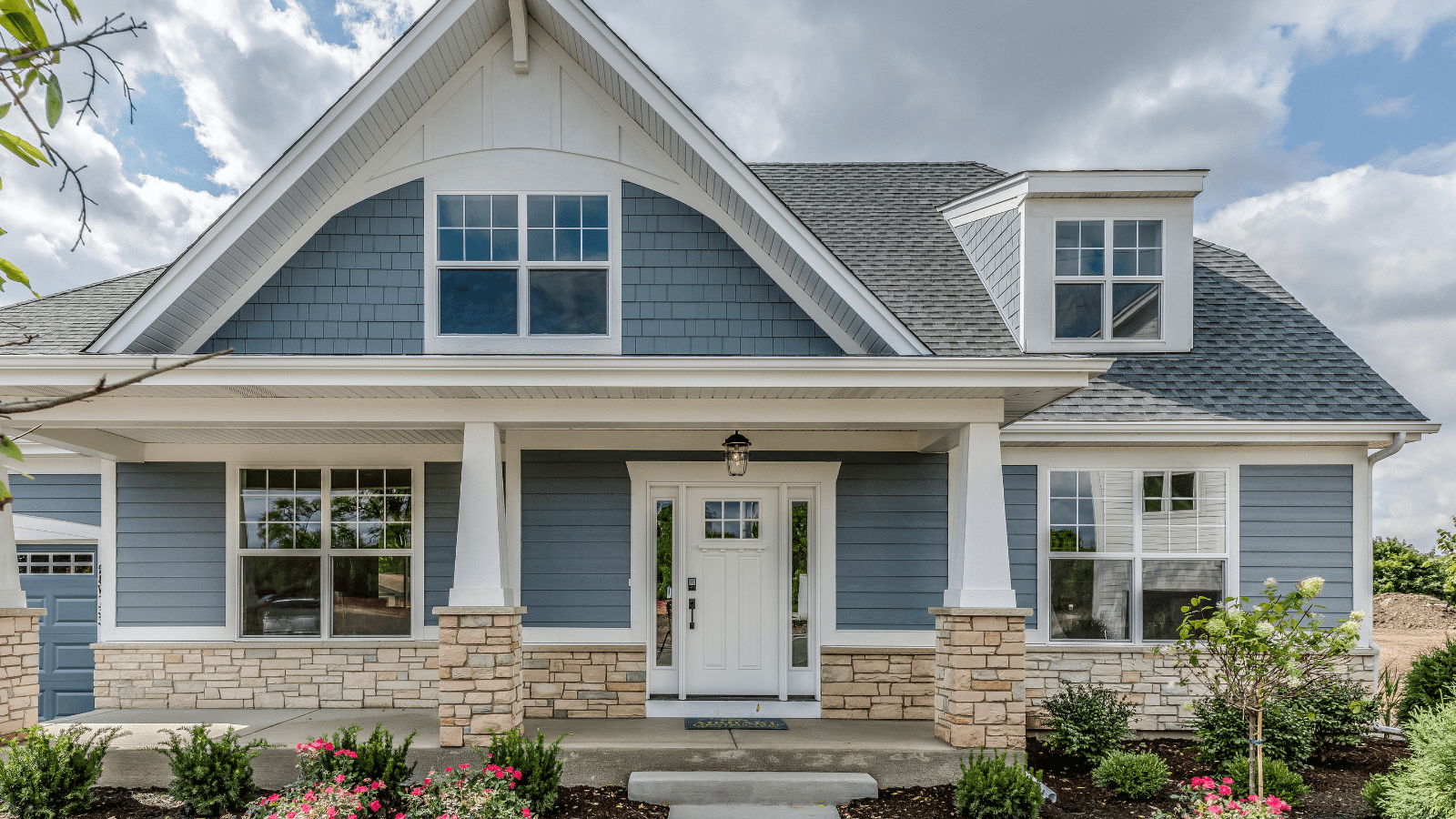 The Stone-Clad Statement: Enhancing Maine Homes with Natural Stone Veneer  Siding, image size:1600x900
