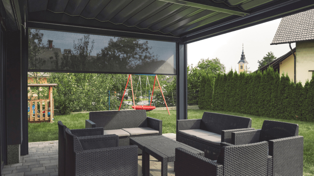 Pergola privacy screen