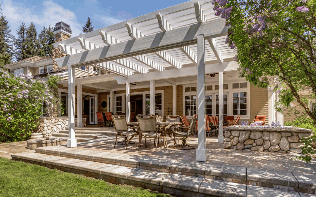 Building a Pergola? Here’s How to Choose the Right Material for Your Space