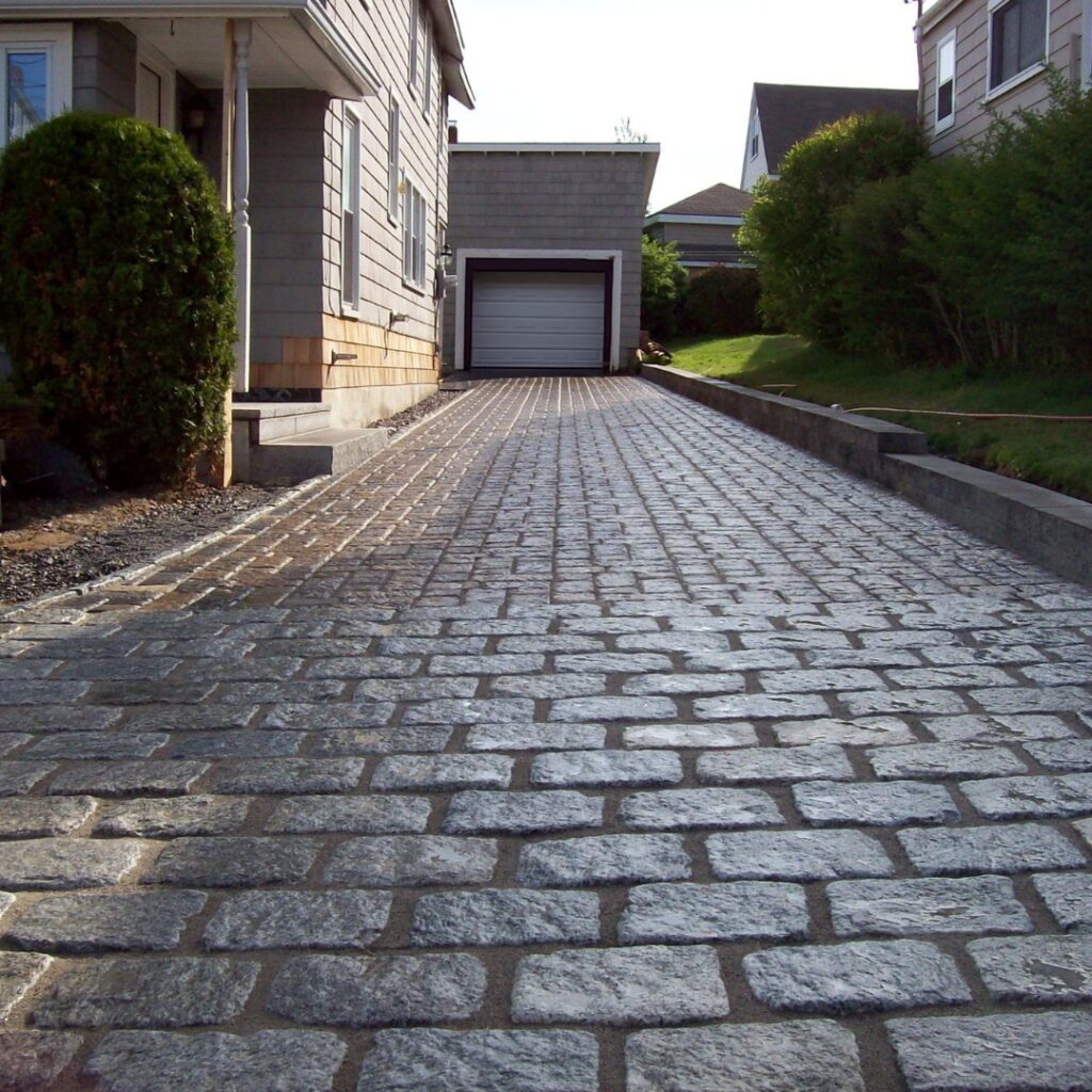 granite-cobblestone-driveway-new-england-home