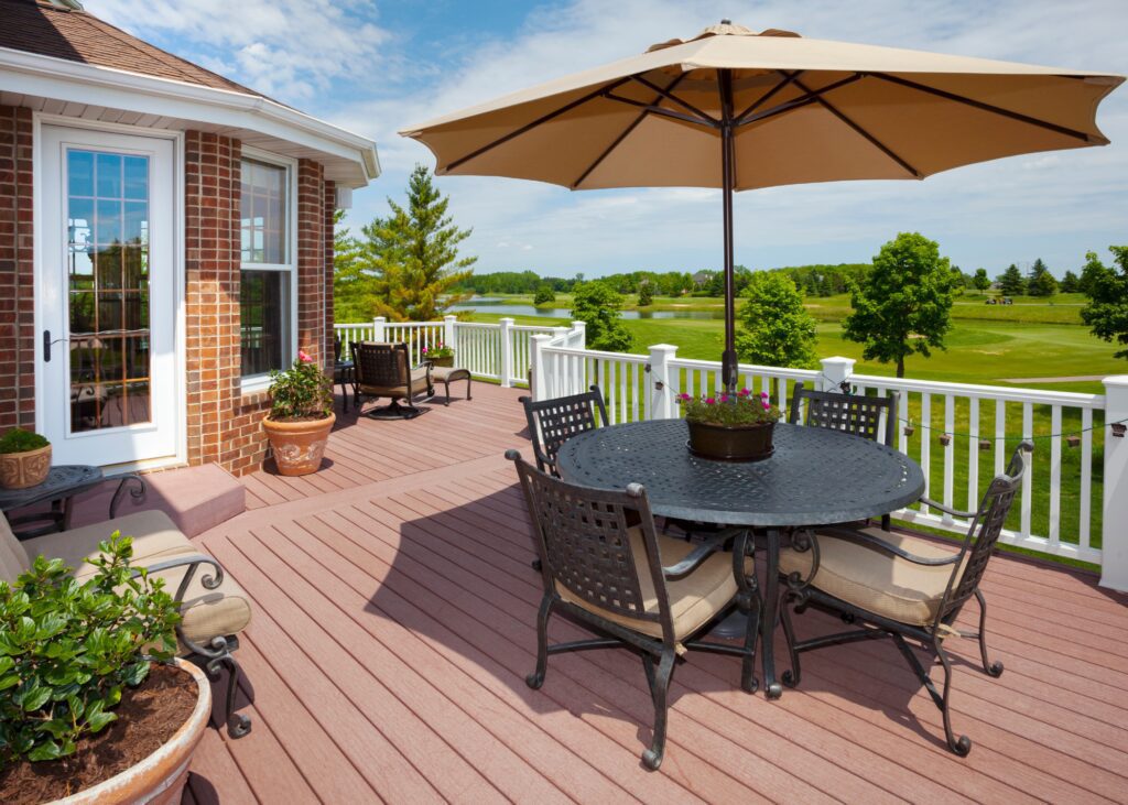 composite-deck-outdoor-dining-set-golf-course-view