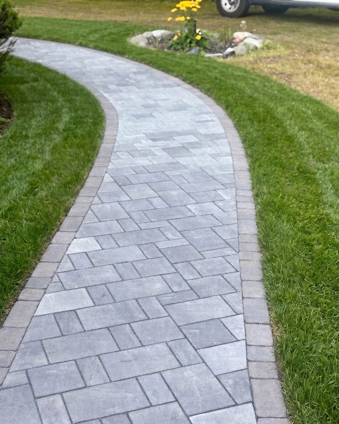 custom-curving-front-walkway-paver-installation