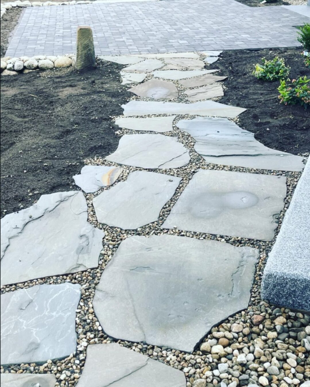 front-door-paver-path-granite-steps-cobblestone-border