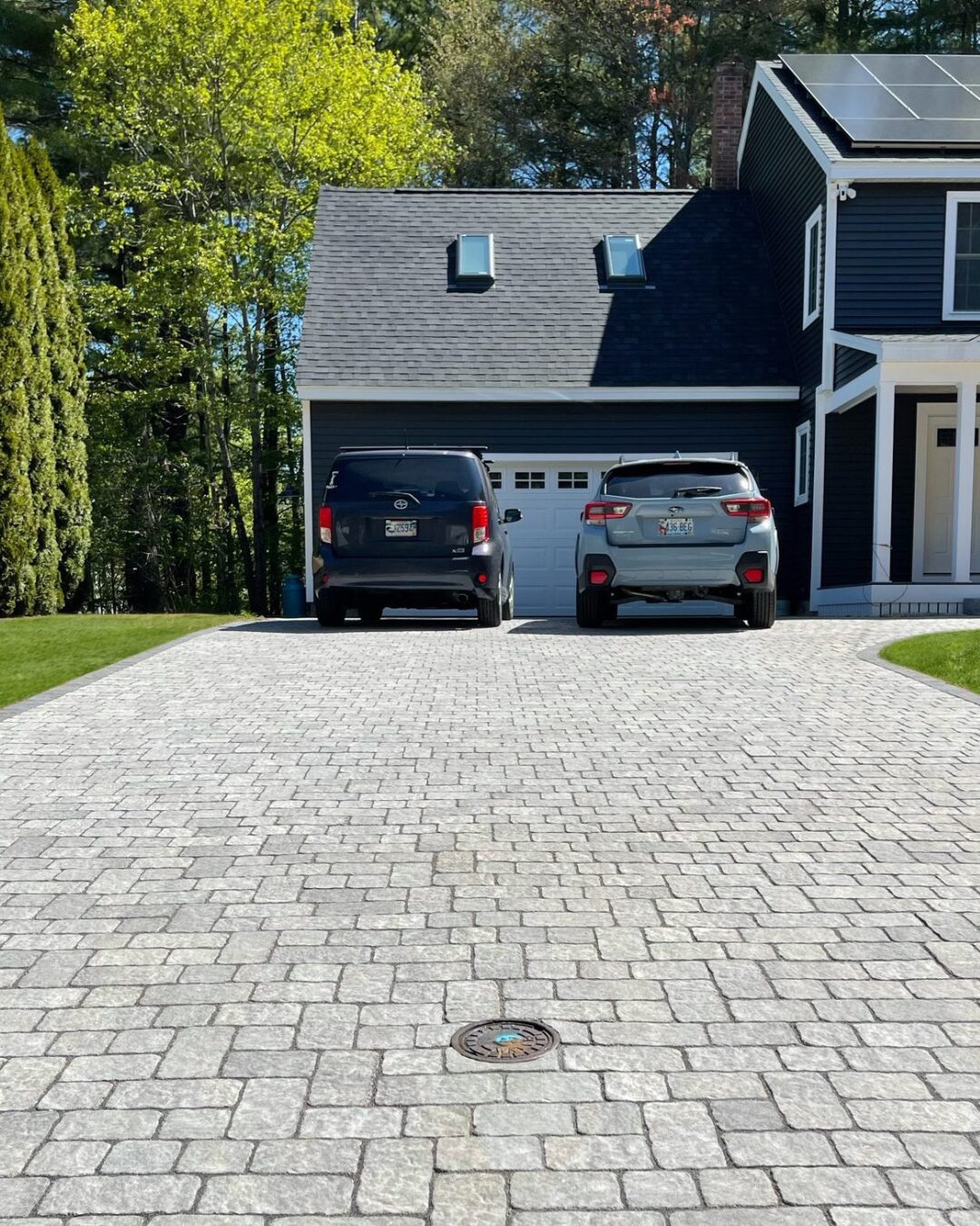 paver-driveway-installation-residential-home-gray-cobblestone
