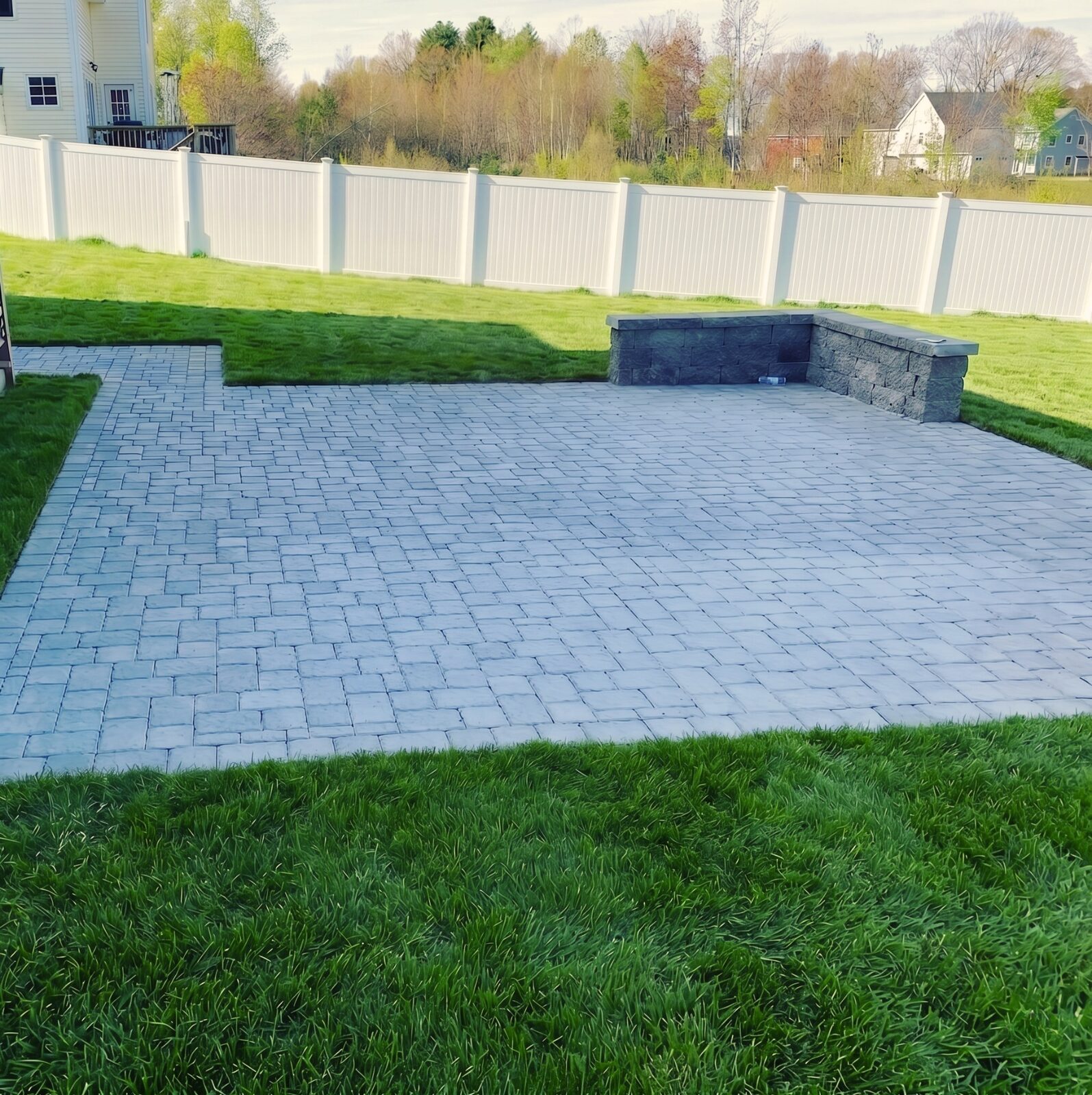 paver-patio-retaining-wall-installation-maine